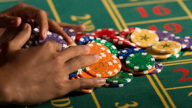 LuckyXimi کھلاڑیوں کے لیے لائیو کیسینو سیکشن
